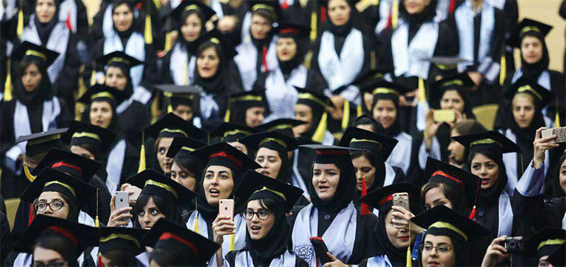 زنان ؛ نیمی از دانشجویان ایرانی