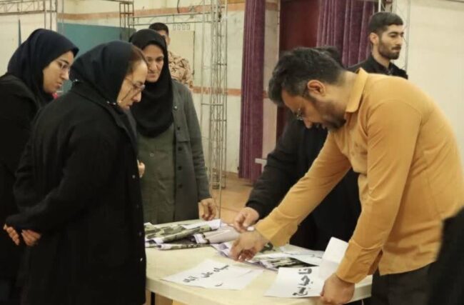 ۱۶۵ مرکز نخبه‌پرور