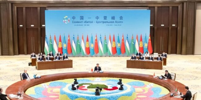 بررسی محورهای همکاری