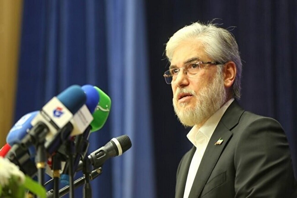 وزیر علوم: دانشگاه محلی برای حل مسائل پیچیده کشور است