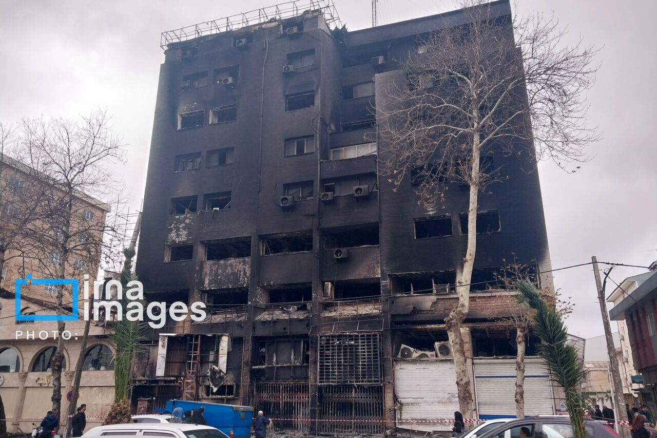 مردم همواره با هوشیاری راه دست درازی بیگانه بر ایران را بستهاند