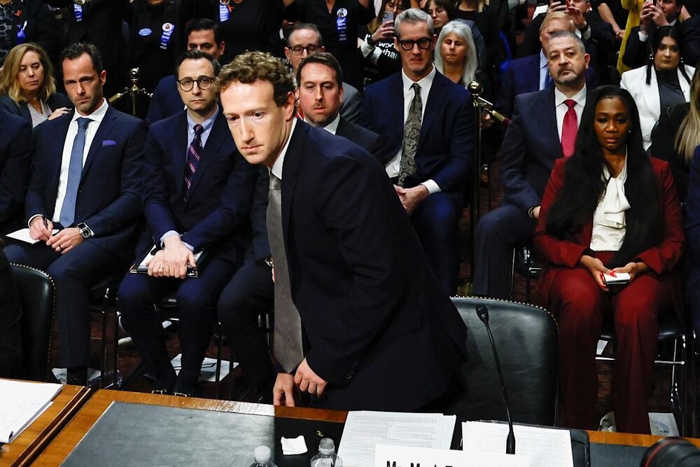 مخالفت عجیب «مارک زاکربرگ» با کنترل والدین روی چتباتهای هوش مصنوعی