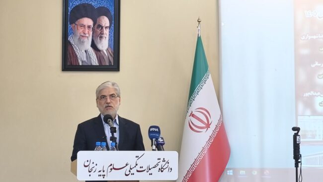 وزیر علوم: بسته حمایتی ویژه برای احیای علوم پایه در کشور تدوین میشود