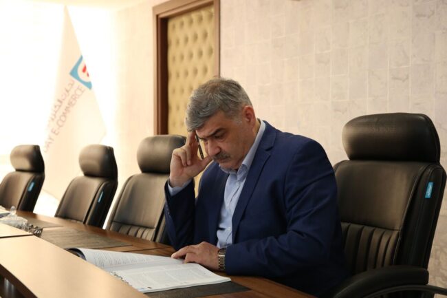 شتابِ فناوری ، سکوتِ قانون