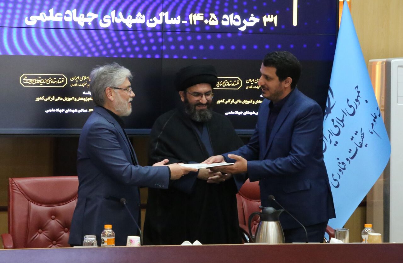 لزوم ایجاد الگوی همتکاملی میان هوش مصنوعی و علوم انسانی