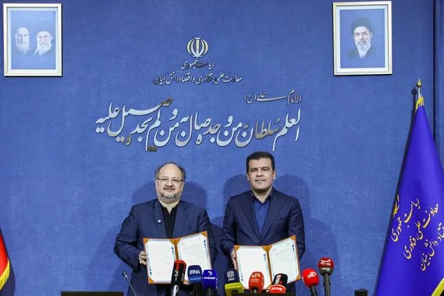 معاونت علمی ریاست جمهوری قرارداد باراول ۳۶ میلیون یورویی امضا کرد