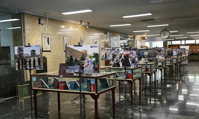 نمایشگاه عکسهای جنگ در کتابخانه مرکزی دانشگاه تهران برپا شد