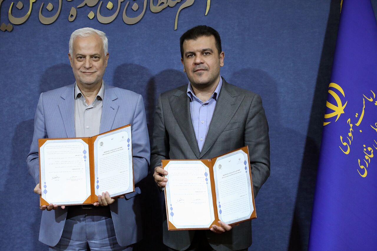 امضای تفاهمنامه میان معاونت علمی ریاست جمهوری و شهرداری اصفهان برای راهاندازی خانه خلاق