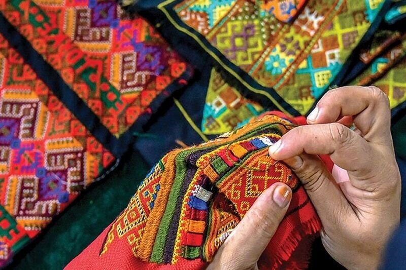 تلاش برای اتصال هنر سوزندوزی سیستان و بلوچستان به بازارهای داخلی و خارجی